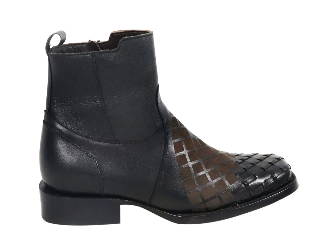 JERRY - Wide Square Toe Short