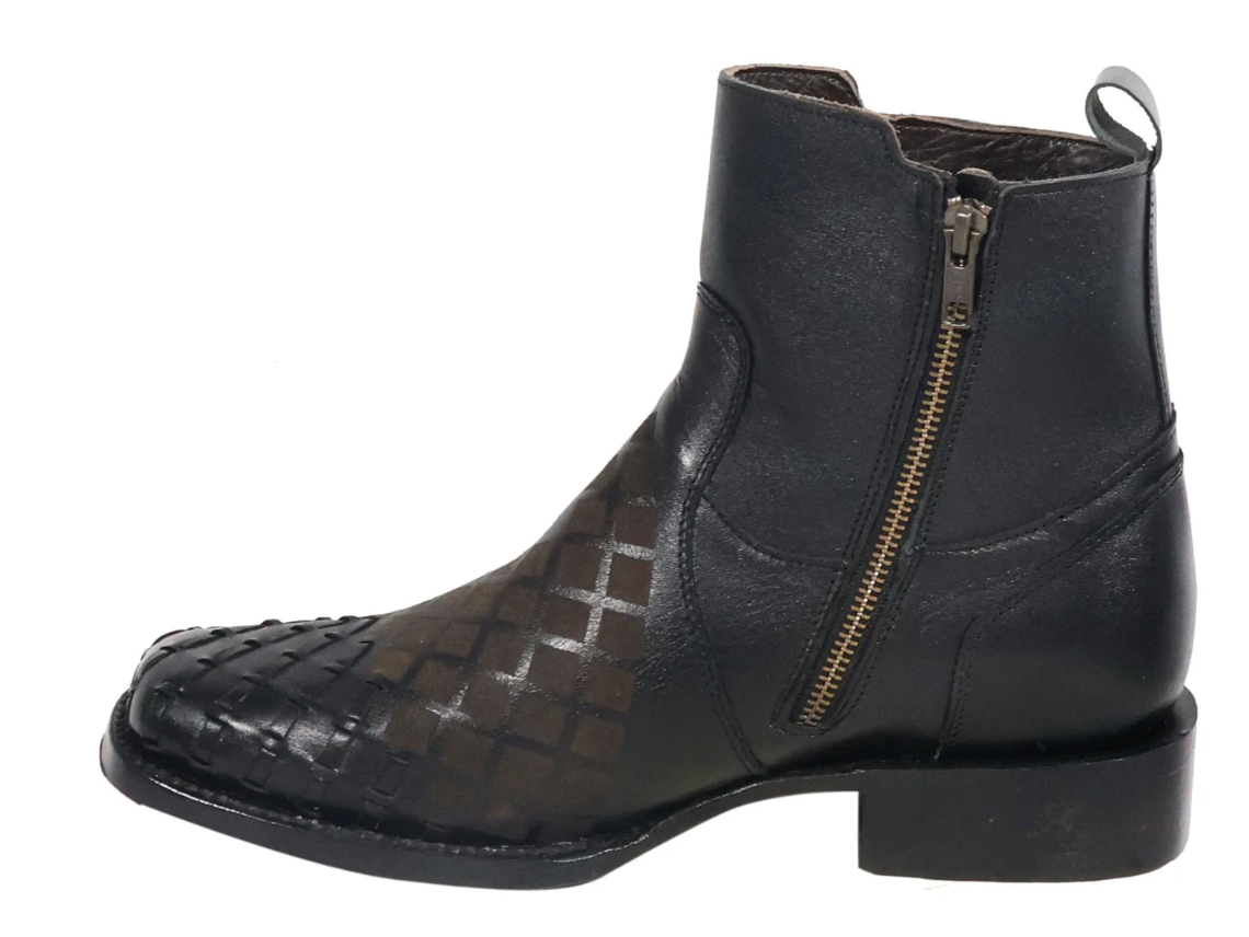 JERRY - Wide Square Toe Short