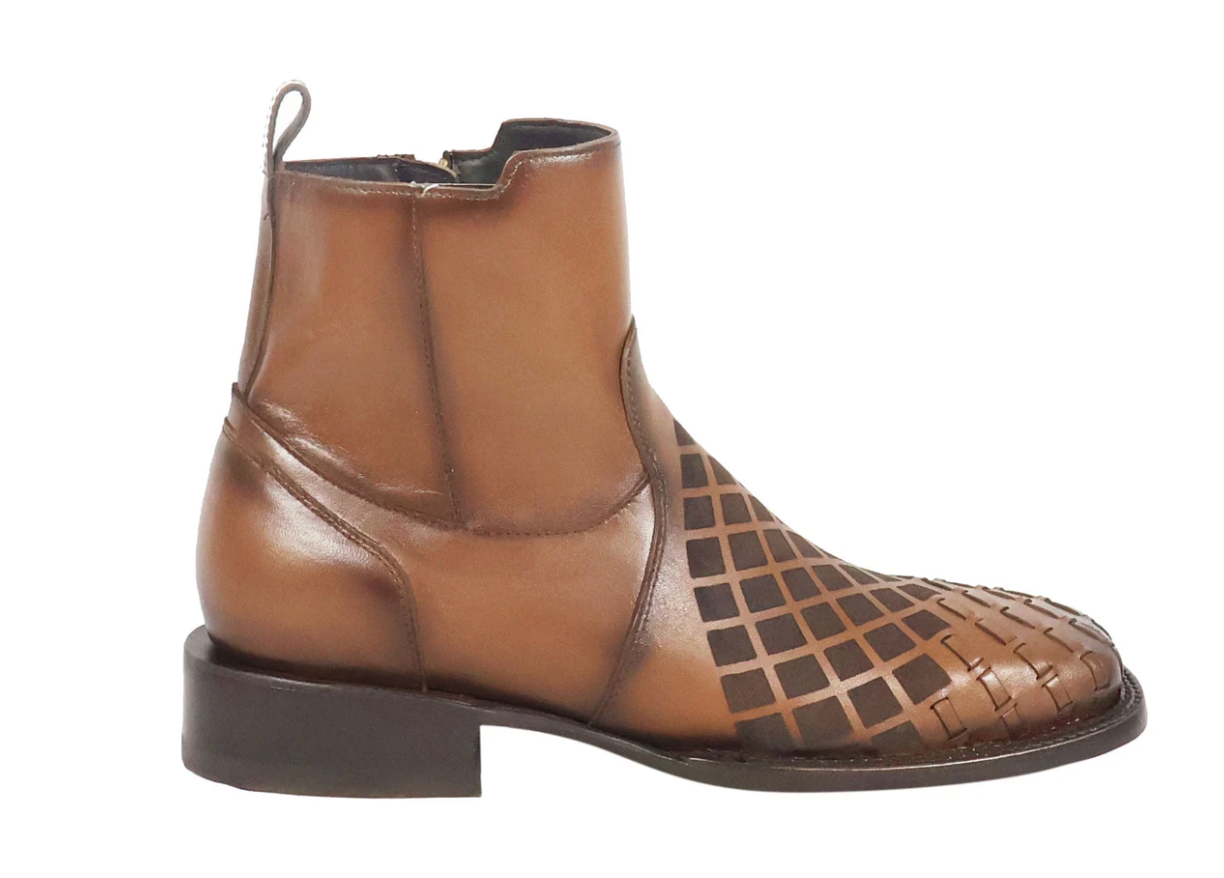 JERRY - Wide Square Toe Short