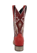 MARY -  Wide Square Toe