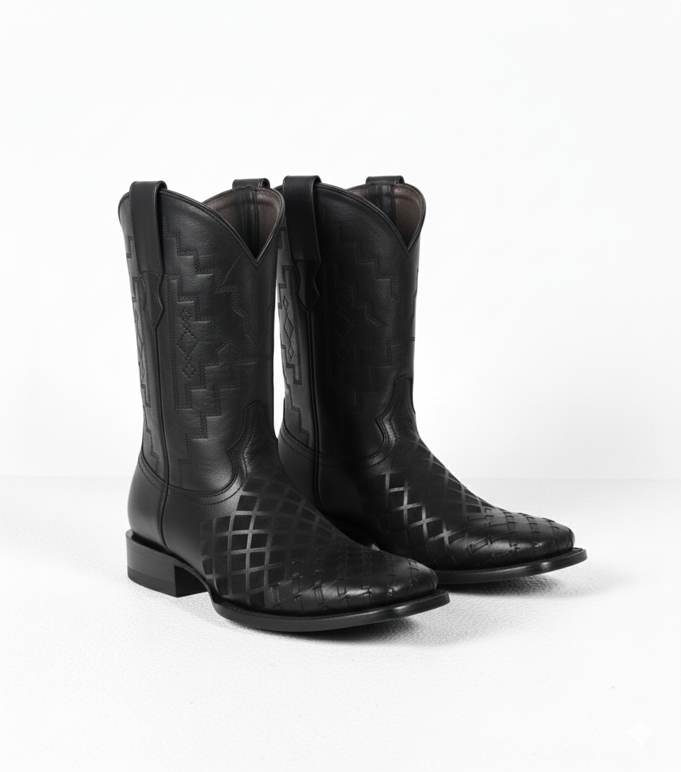 FINN - Wide Square Toe