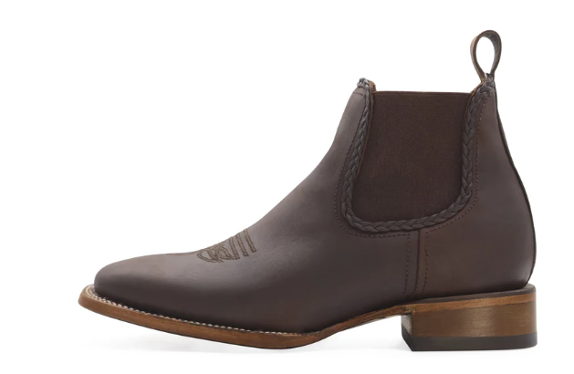 ELLIE - Wide Square Toe Short