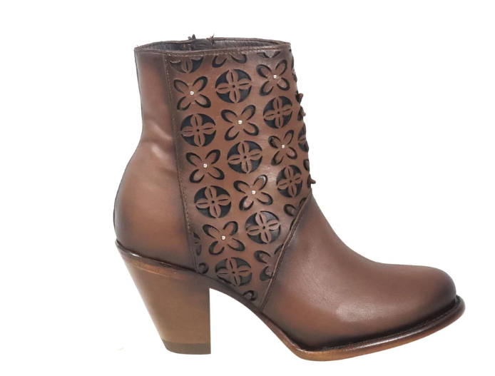 RESSE - Round Toe Short